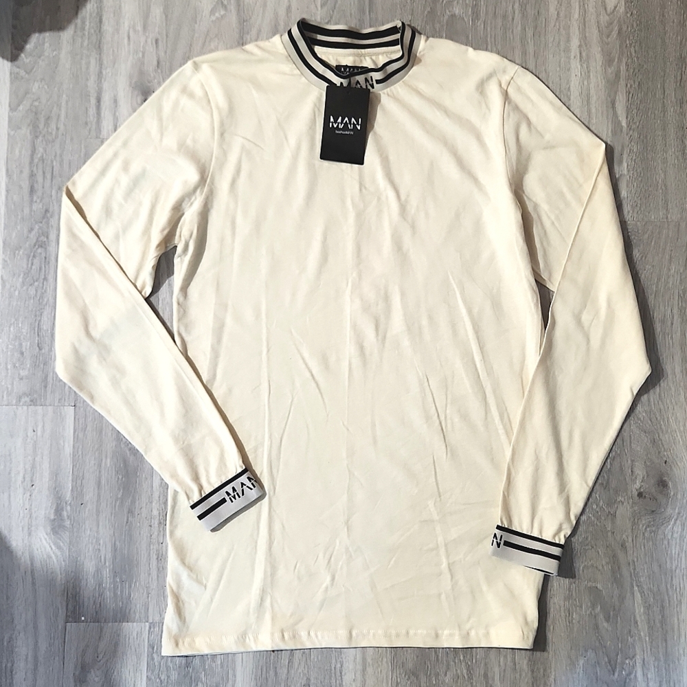 BRAND NEW ✨️ Boohoo long sleeve shirt creme size m